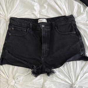 2/$30 Abercrombie & Fitch The Mom High Rise Women's Black Denim Shorts
